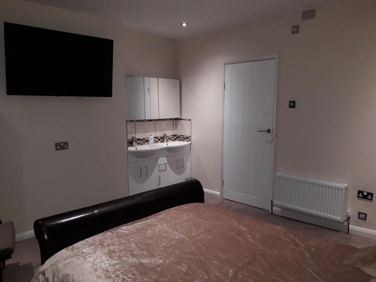 The Inn Guest House Newton Derbyshire Tibshelf Bagian luar foto